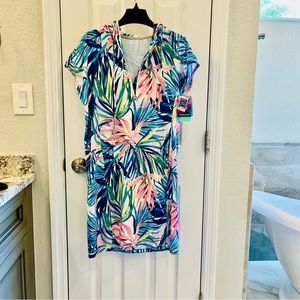Reel Legends Medium Tropical Print Hooded CoverUp
